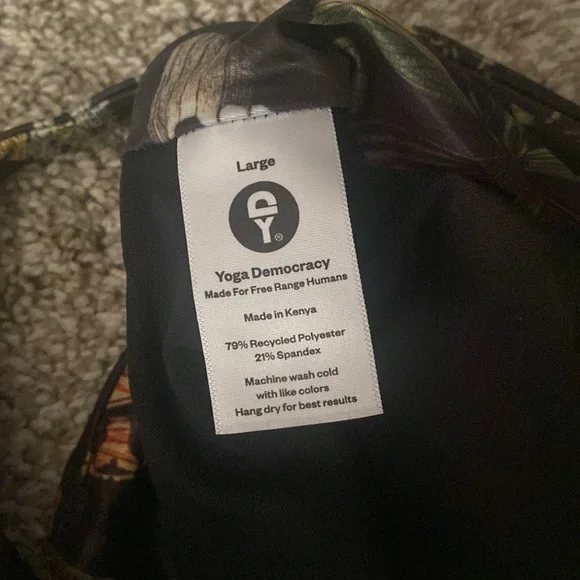 Colorful Insect Print Tank Top - Picture 2 of 2